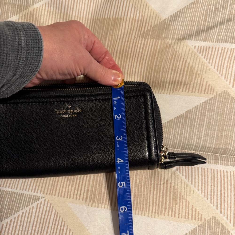 Kate Spade Large Black Textured Leather Wallet - Picture 7 of 8